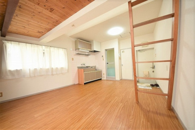 【内装】 | クリスタルハイツ | 別号室の写真になります。現況優先。