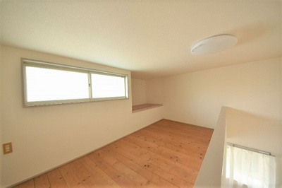 【洋室】 | クリスタルハイツ | 別号室の写真になります。現況優先。