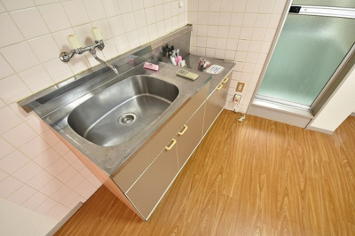 【キッチン】 | クリスタルハイツ | 別号室の写真になります。現況優先。