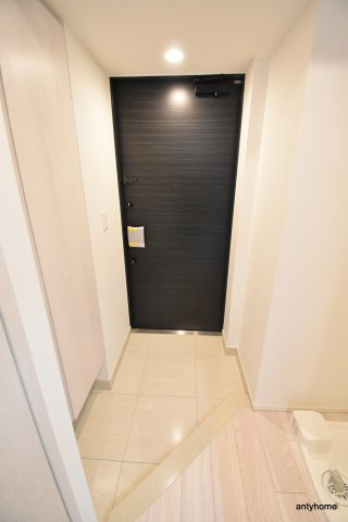 ルネフラッツ谷町四丁目　仲介手数料無料の玄関