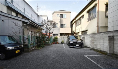 【駐車場】 | TSハウス | 敷地内の駐車場(^^)/