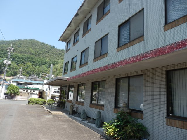 笠岡市笠岡売ビルの外観