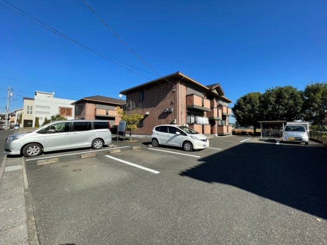 イーストブリック　Aの駐車場