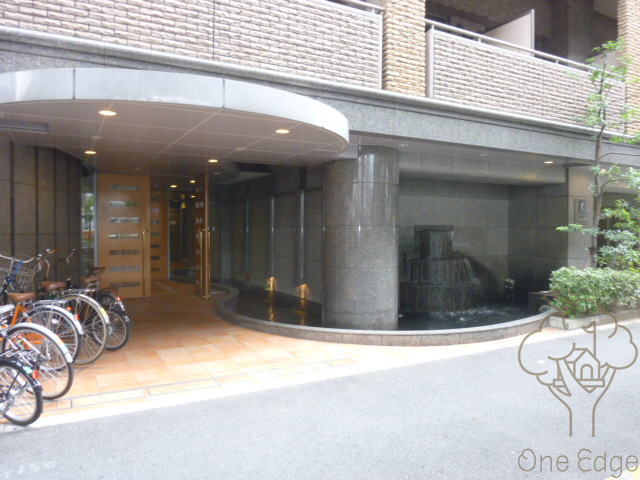 エステムコート梅田東アクアパレスのエントランス