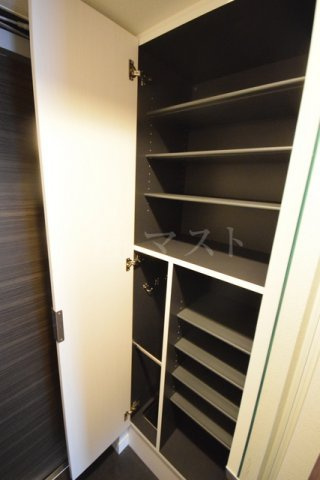 プレサンス梅田北ディアの玄関