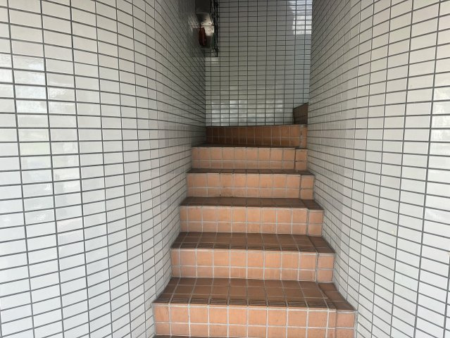 ホーメーマンションのエントランス