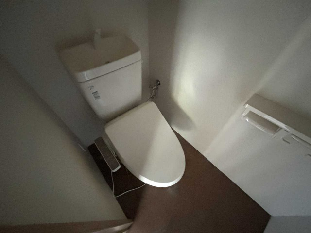 平針5丁目倉庫付事務所のトイレ