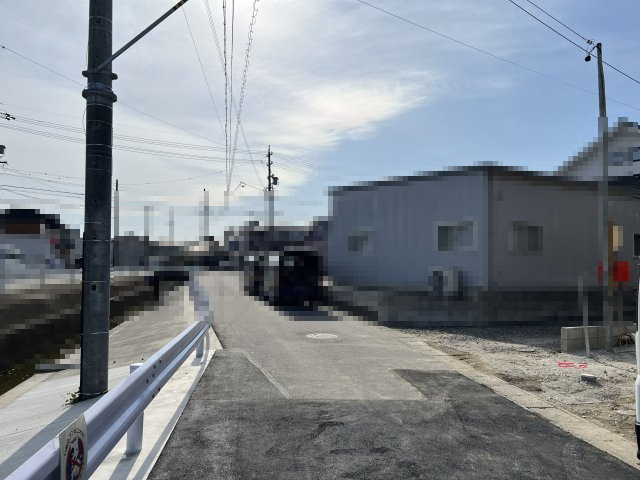 高浜市呉竹町第3新築戸建　2号棟の前面道路含む現地写真|高浜市呉竹町第3新築戸建前面道路写真です。東側公道約4.07ｍに接道