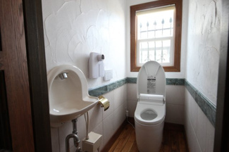 【トイレ】 | 大津市北比良839-4　浜前の戸建 | 自動開閉式一階トイレ