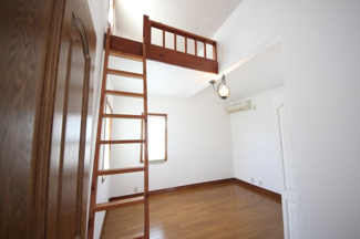 【洋室】 | 大津市北比良839-4　浜前の戸建 | 二階ロフト付き洋室