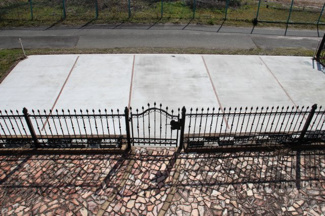 【駐車場】 | 大津市北比良839-4　浜前の戸建 | バルコニーから見下ろす駐車場