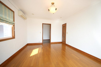 【洋室】 | 大津市北比良839-4　浜前の戸建 | 二階洋室別角度