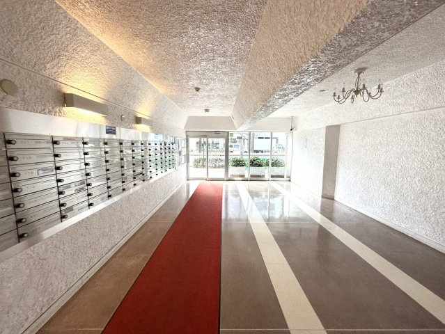 錦町チサンマンションのエントランス