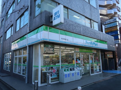 ファミリーマート所沢駅東口店まで500m