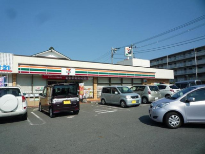 セブン-イレブン 横浜二俣川２丁目店まで650ｍ