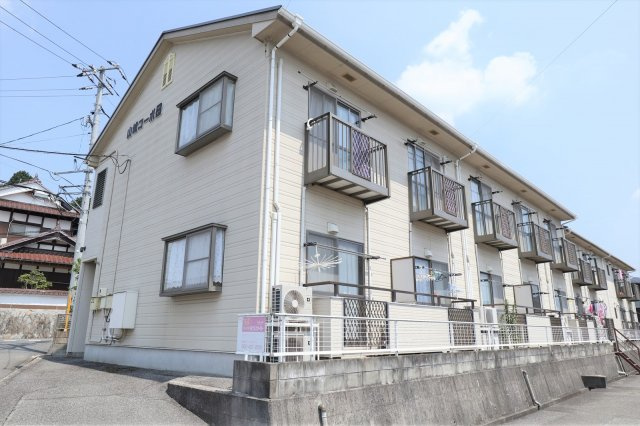 山城コーポＢ号棟の外観