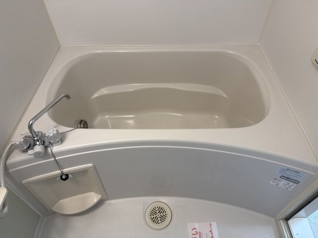 メゾンプラースⅠの浴室