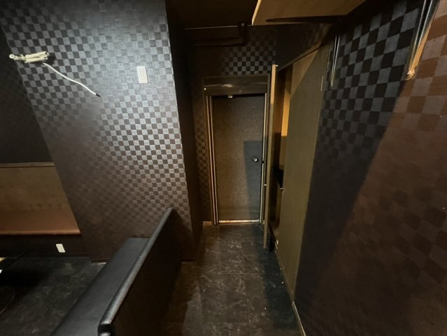 シプエビルの内装