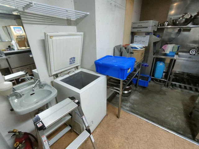 幸田町芦谷 プレステ21ビルのロビー