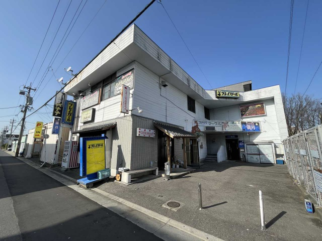 林ビルの駐車場