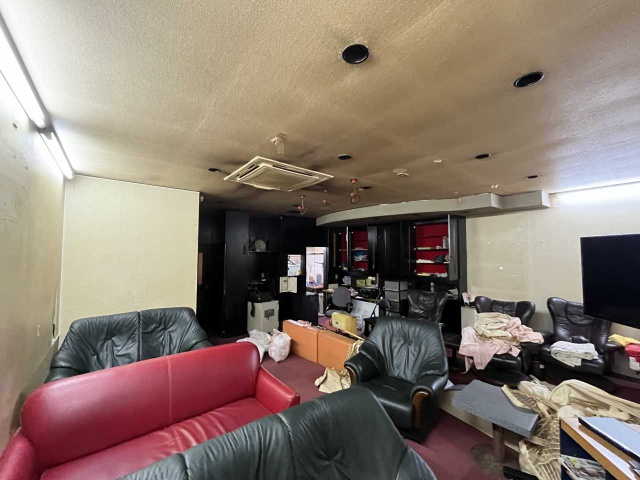 林ビルのロビー