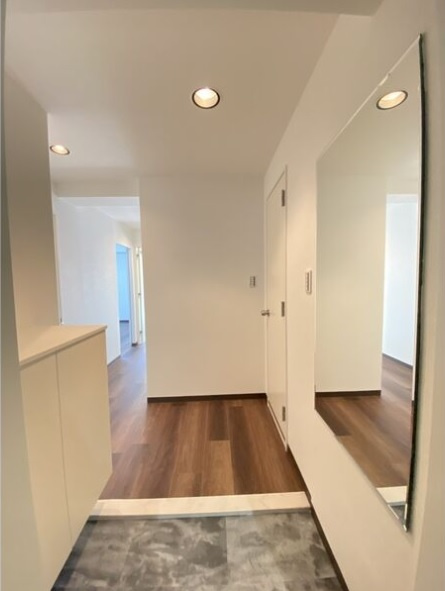 テンフォーティの玄関