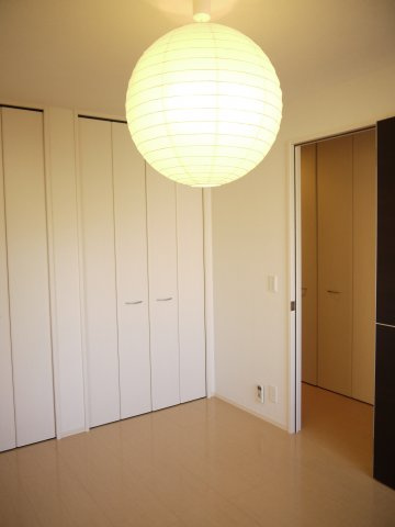 エステート陽だまりの寝室