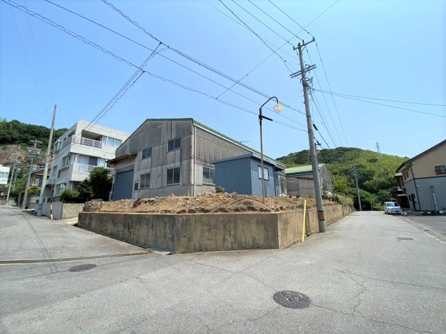 東幡豆町鳶山貸工場の外観