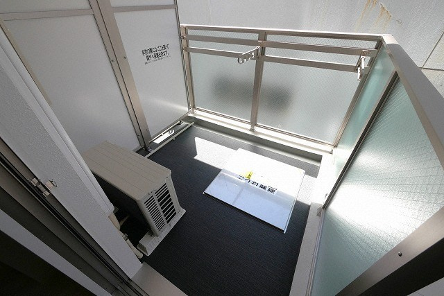 セレニテ本町リアンのバルコニー