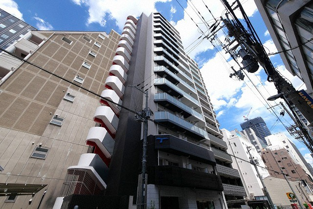 セレニテ本町リアン