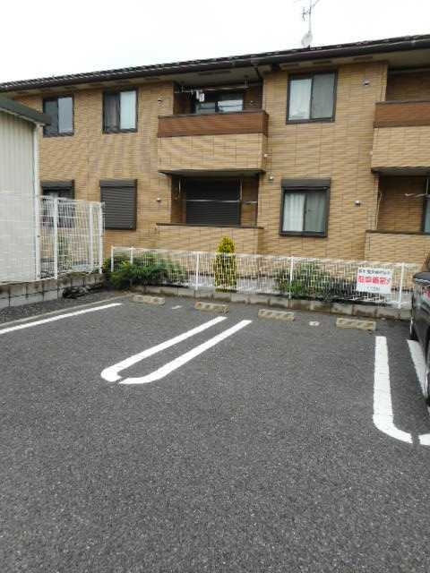 ユンヌ・フルールの駐車場