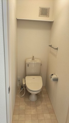 大野駅徒歩5分　ピオニーハウス(家賃半額補助対象物件）のトイレ|清潔感のあるトイレです