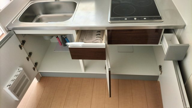 大野駅徒歩5分　ピオニーハウス(家賃半額補助対象物件）のキッチン|収納もたっぷりあります。
