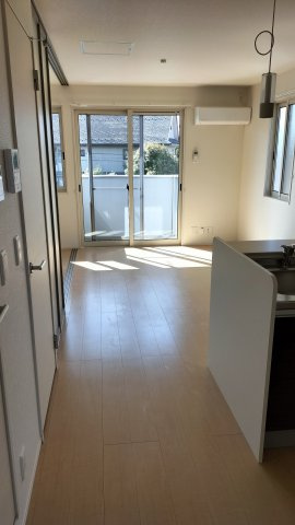 大野駅徒歩5分　ピオニーハウス(家賃半額補助対象物件）の内装|玄関からの室内
