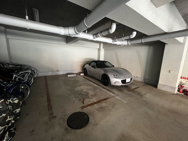 アメニティ曽根の駐車場