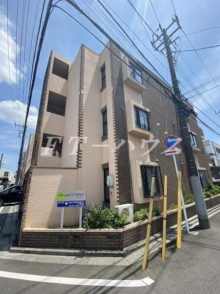 グランピリエの外観