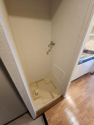 ジュネス二条の設備|室内洗濯機置き場