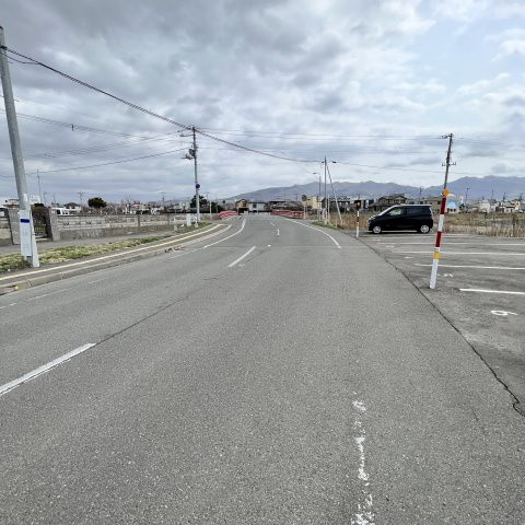 MARESSE douxの駐車場