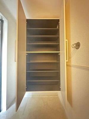 【玄関】 | ローデア氷室