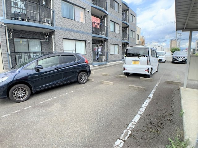 カナル・ジョイン本宮の駐車場