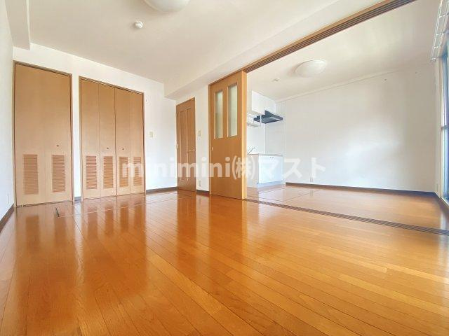 エストメゾン夕陽ヶ丘の居間・リビング