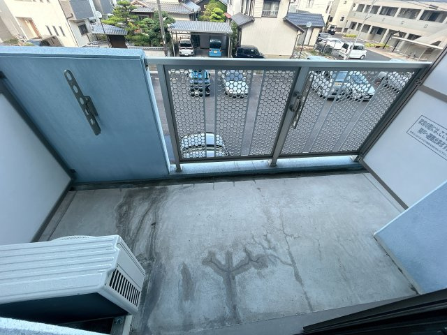 BlueWing鯉江本町のバルコニー