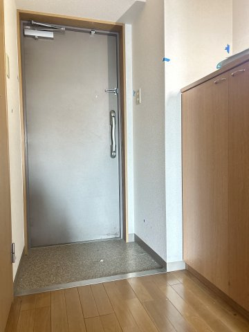 BlueWing鯉江本町の玄関