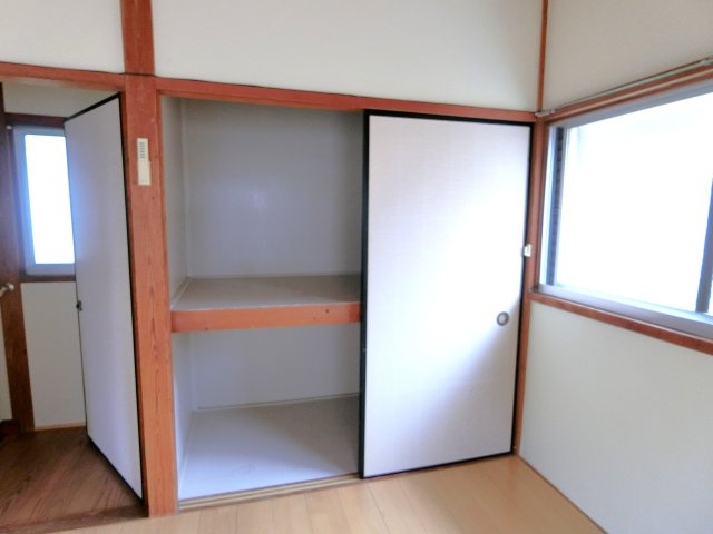 三階貸家の収納