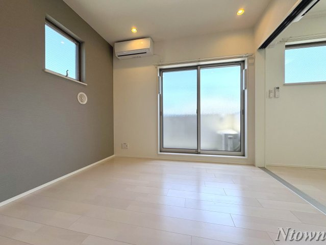 【その他】 | ハーモニーテラス志賀町Ⅸ | ゆったりとした居間です