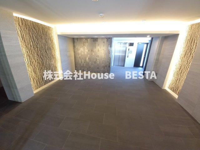 エスプレイス神戸グレースのエントランス