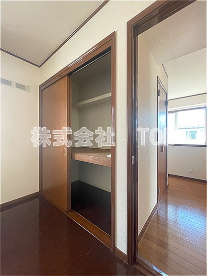 【収納】 | アベニュー浜田山 | 2F　洋室6帖②収納