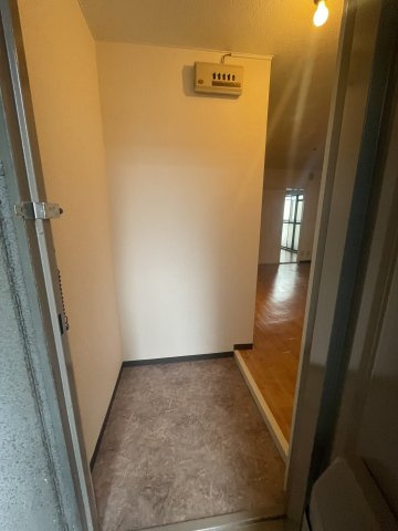 プレアール蔀屋本町の玄関