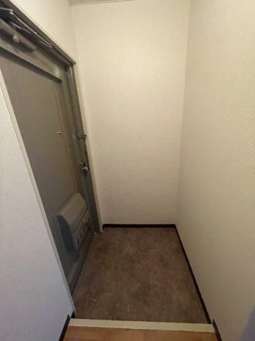 プレアール蔀屋本町の玄関