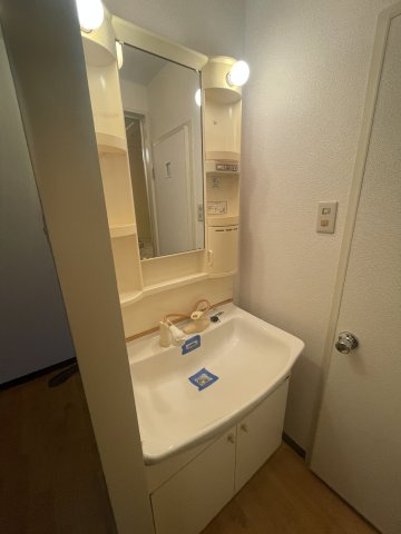 プレアール蔀屋本町の洗面所